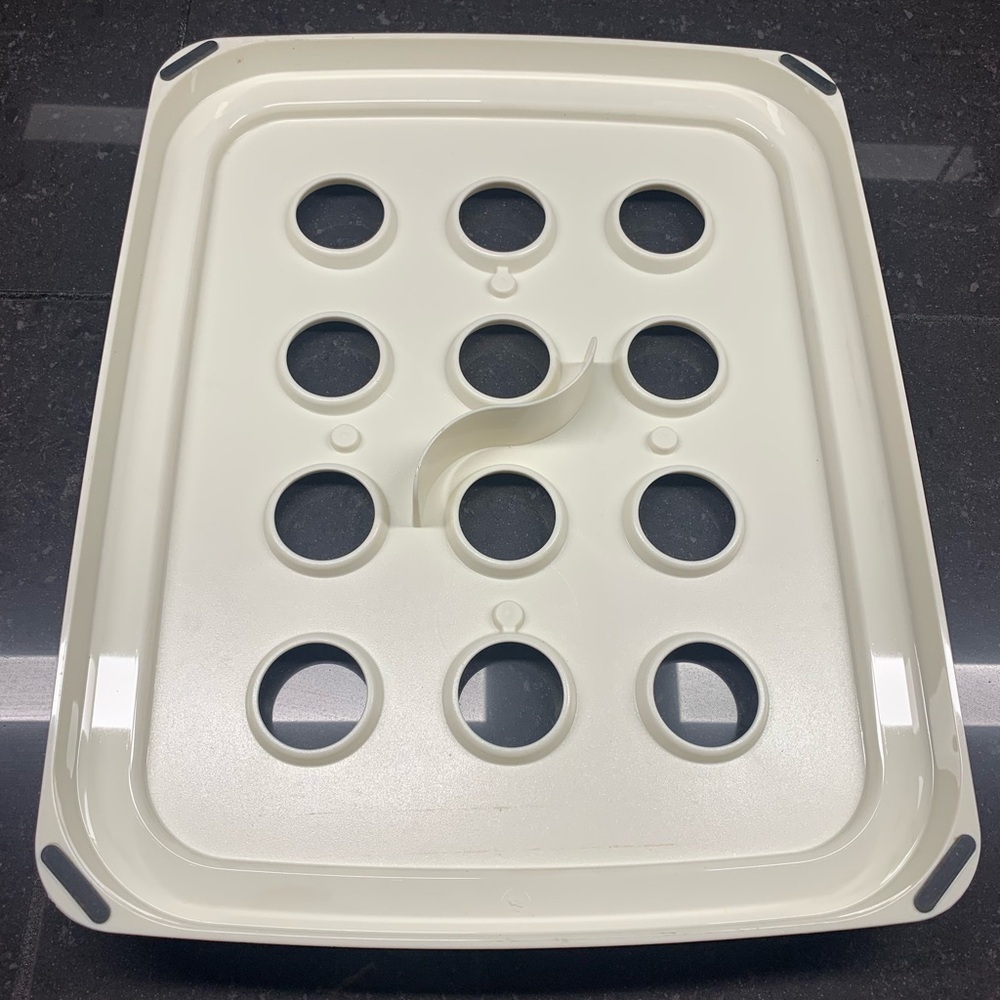 Tupperware Ravioli Maker - Picture 3 of 3